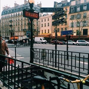 Meet your Posher, Daneillia